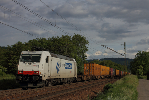 185 586-1 [XRAIL] bei Weinheim | 13.05.2014 | #23741